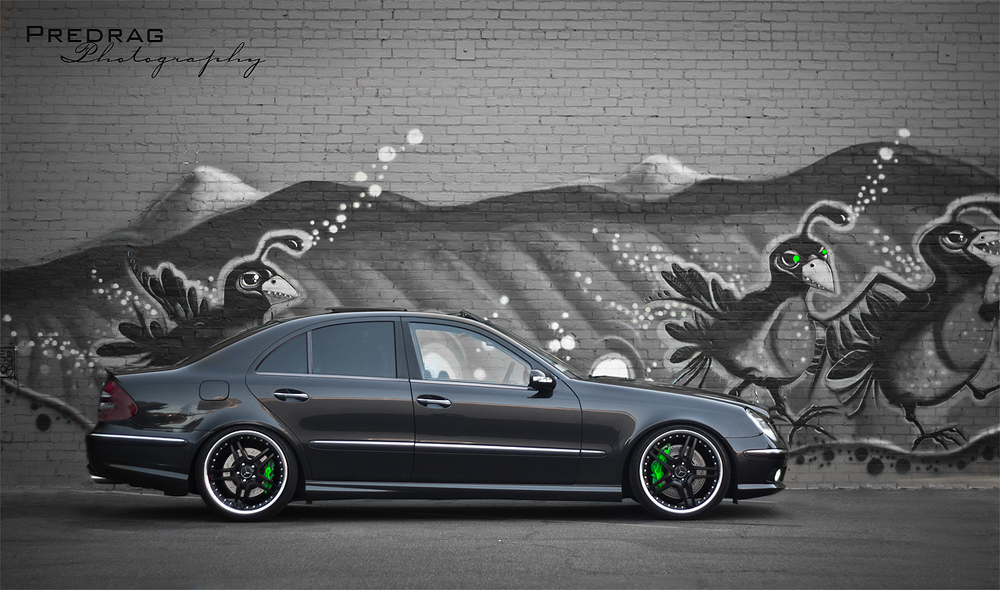 IMAGE: http://i5.photobucket.com/albums/y152/prejan/e55wallpaperphsrp.png