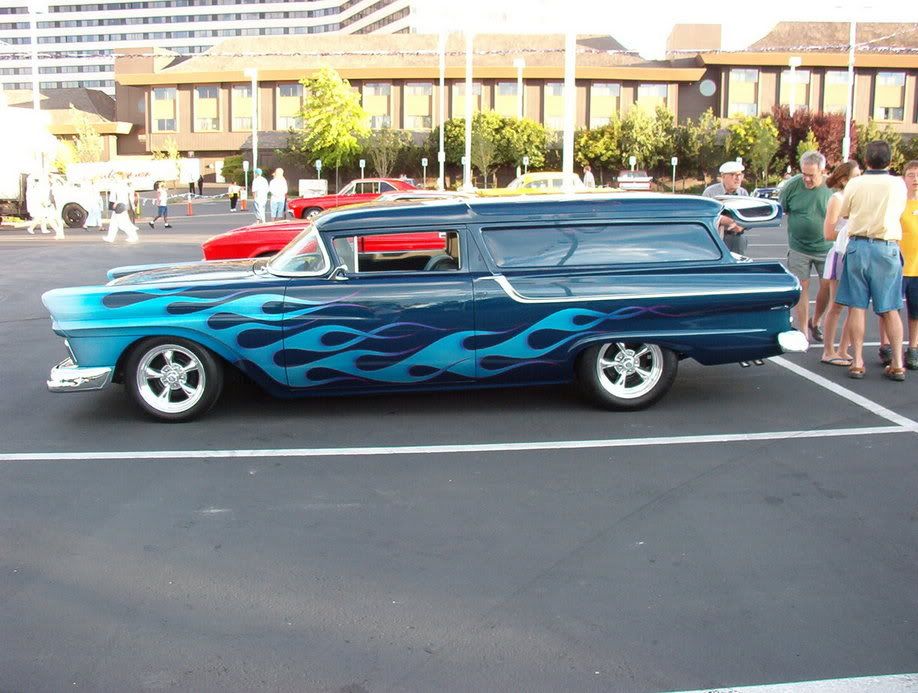 http://i5.photobucket.com/albums/y155/khemmis/automobiles/IM000174.jpg