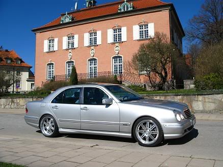 http://i5.photobucket.com/albums/y157/abalonee/E55AMG2001.jpg