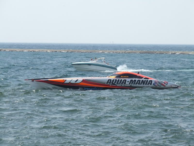 IMAGE: http://i5.photobucket.com/albums/y157/brians63/Aqua%20Mania%20Boat/MCOffshorePowerBoatRace060.jpg