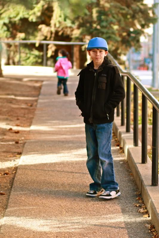 IMAGE: http://i5.photobucket.com/albums/y158/jed212/I%20see%20therefore%20I%20shoot/IMG_1740.jpg