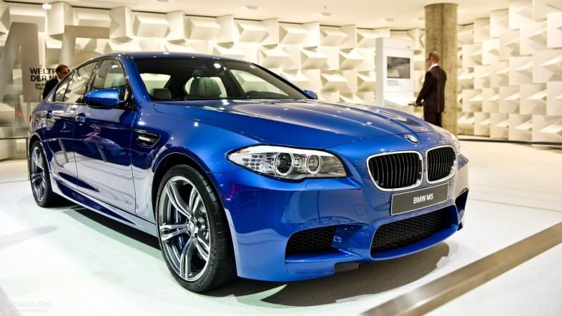 Picture-of-the-2012-blue-BMW-M5-car-1024x576_zps45e81358.jpg