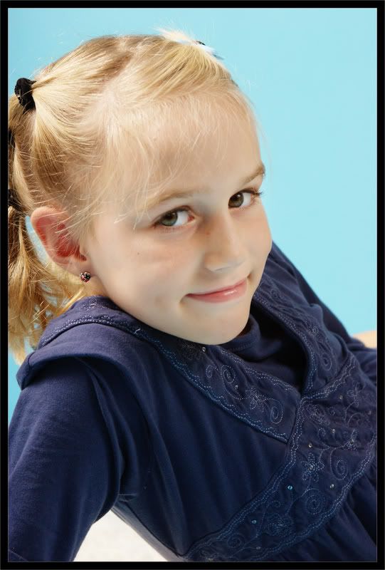 IMAGE: http://i5.photobucket.com/albums/y162/nic780/canon/10-26-20067-58-12AM_0086.jpg