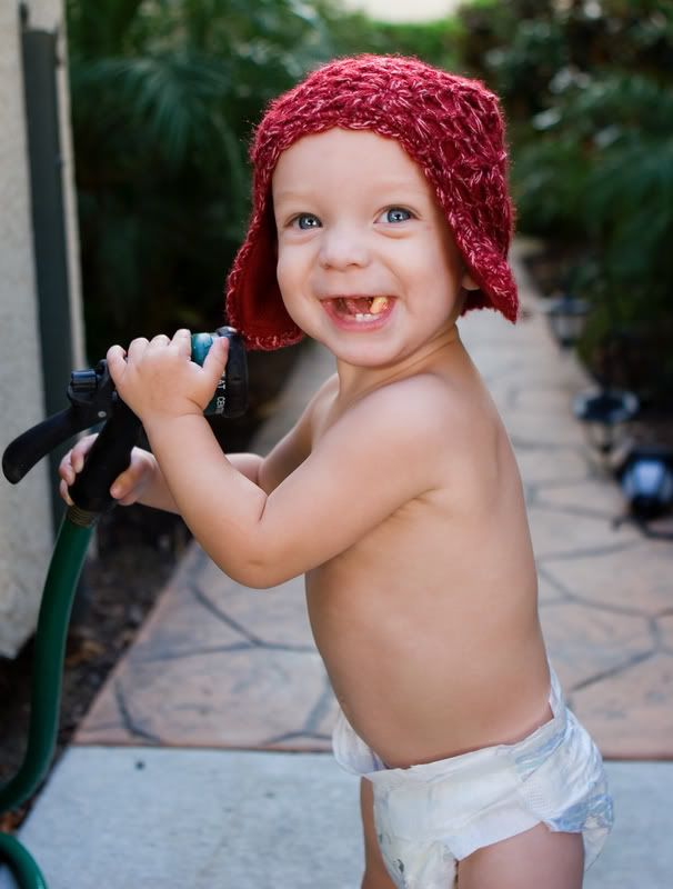 IMAGE: http://i5.photobucket.com/albums/y162/nic780/canon/11-1-2006-8-37-54-AM_0087.jpg