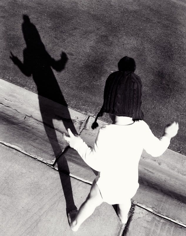 IMAGE: http://i5.photobucket.com/albums/y162/nic780/canon/11-10-2006-8-01-06-AM_0102.jpg