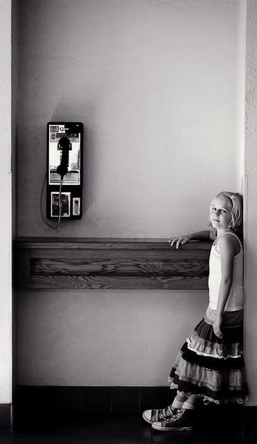 IMAGE: http://i5.photobucket.com/albums/y162/nic780/canon/11-20-20064-50-39AM_0081.jpg