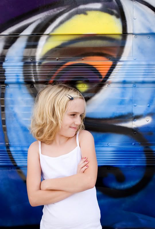 IMAGE: http://i5.photobucket.com/albums/y162/nic780/canon/11-27-20064-54-57AM_0005.jpg