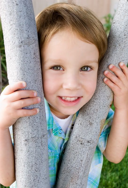 IMAGE: http://i5.photobucket.com/albums/y162/nic780/canon/11-3-20066-47-13AM_0014.jpg