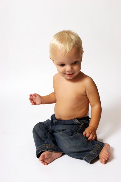 IMAGE: http://i5.photobucket.com/albums/y162/nic780/pw/Copyof9-20-20064-33-09AM_0054.jpg