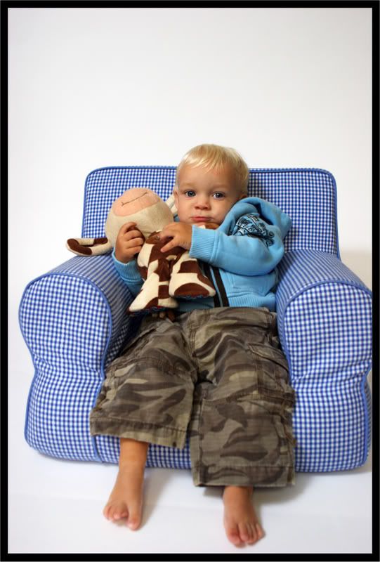 IMAGE: http://i5.photobucket.com/albums/y162/nic780/pw/shoot5.jpg