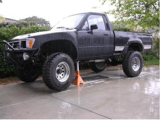 1986 Toyota Pickup; whole or parts - Pirate4x4.Com : 4x4 and Off-Road Forum