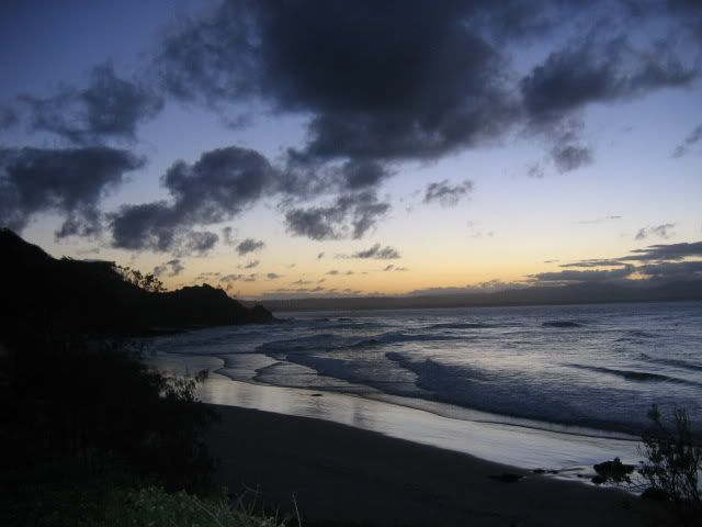 GinasPictures337.jpg Nightfall over Main Beach. image by gesuslick