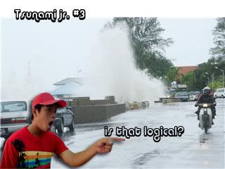 Mini Tsunami in Penang Esplanade #3