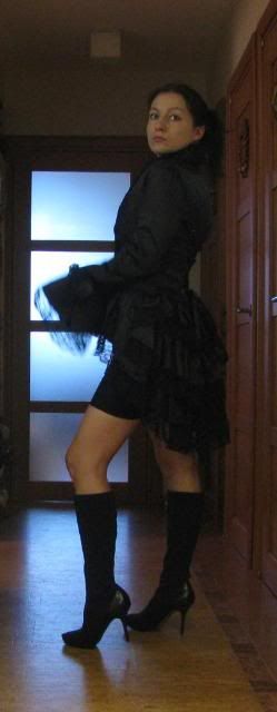 К нам приехал... к нам приехал... Ура.