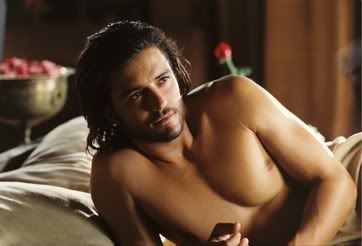 The image “http://i5.photobucket.com/albums/y164/wteach/OrlandoBloom.jpg” cannot be displayed, because it contains errors.