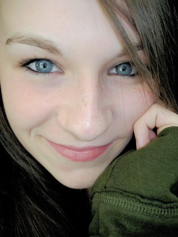 IMAGE: http://i5.photobucket.com/albums/y165/Shutxupxnxkisxme/DSC03767.jpg