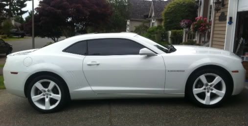 Heres my White on White 2011 Camaro
