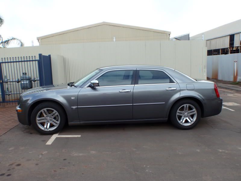 i5.photobucket.com/albums/y167/magnus11/Chrysler003.jpg