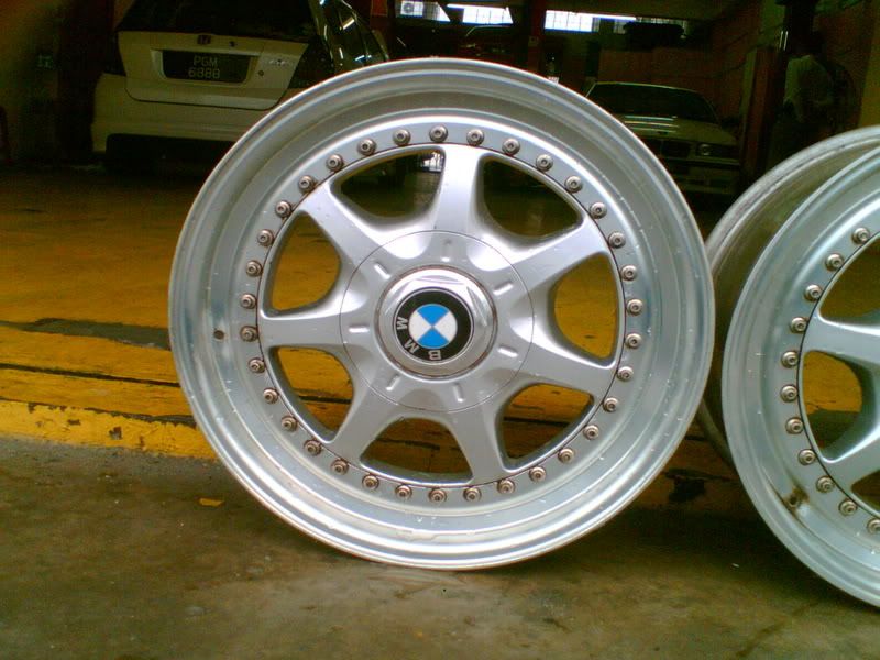 The rim is by BBS for Nardi Very nice n rare original 2 piece rim 