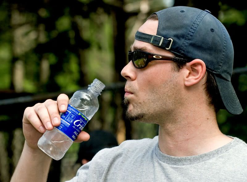 IMAGE: http://i5.photobucket.com/albums/y168/alcorjr2gmail/AAHHH.jpg