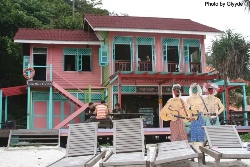 IMAGE: http://i5.photobucket.com/albums/y170/Glyyde/IMG_0495.jpg