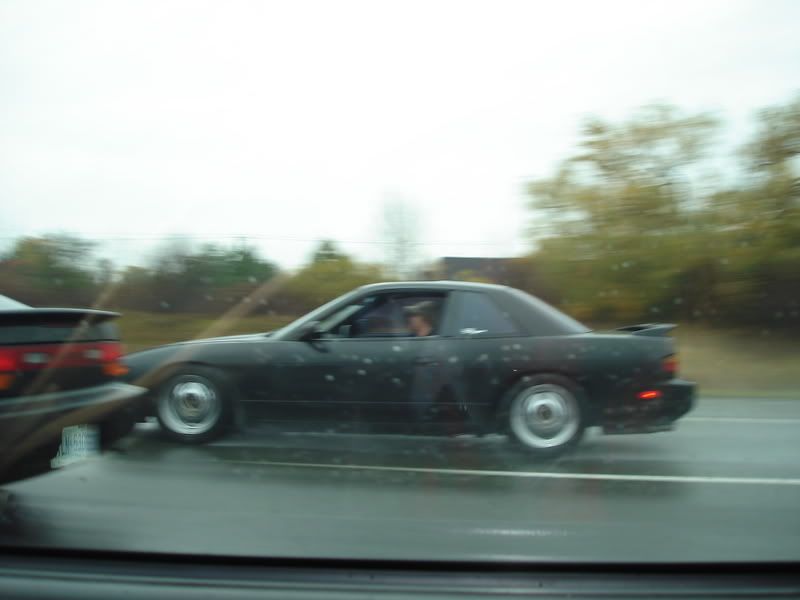 http://i5.photobucket.com/albums/y172/mr_240sx/89%20nissan%20240sx/Dsc00450.jpg