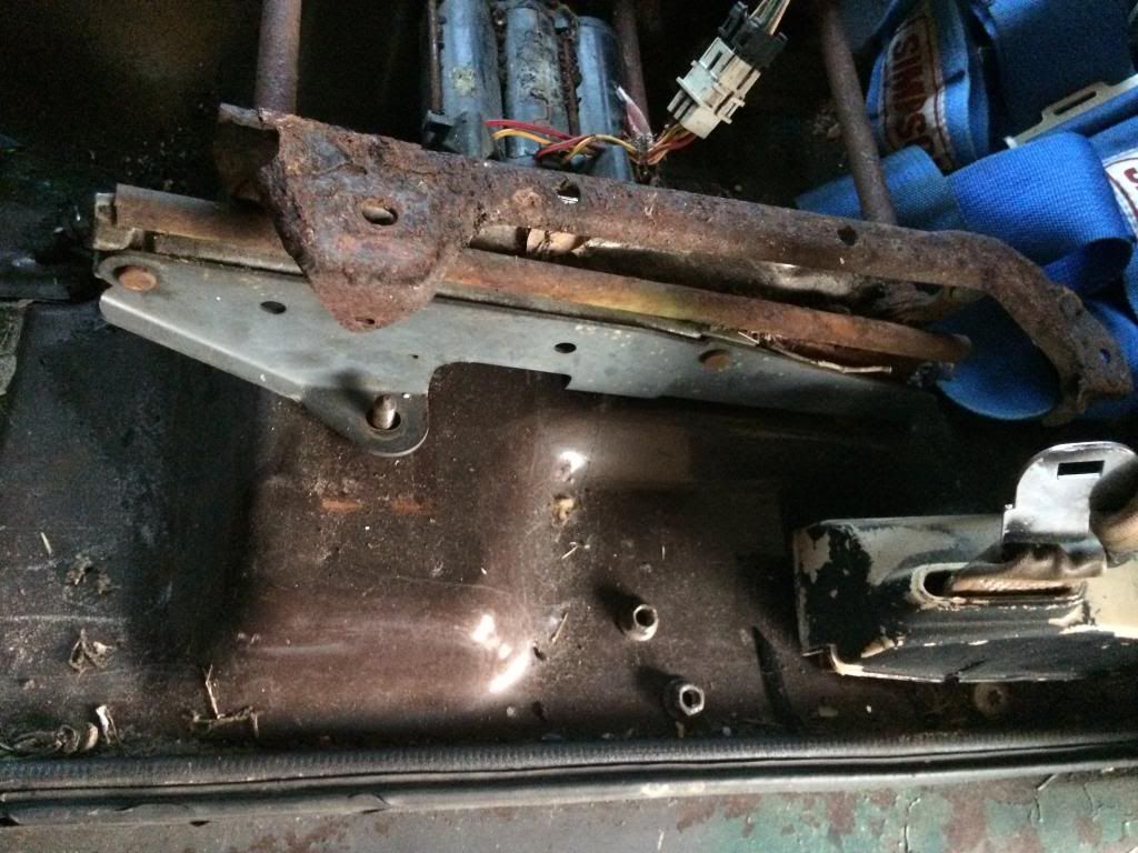 • View topic Interchangeable S10 seat brackets?