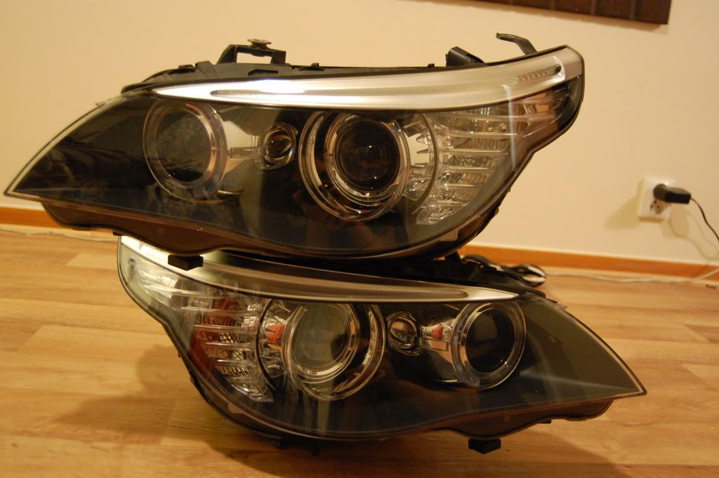 E60 LCI headlights with all bulbs and ballasts, mint condition BMW M5