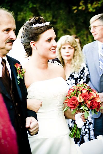 IMAGE: http://i5.photobucket.com/albums/y174/morristk/weddings/NateVera002.jpg