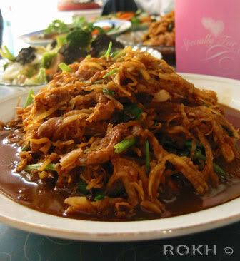 Jiu Hu Char (Stir fried shredded Cuttlefish with Yam Bean)