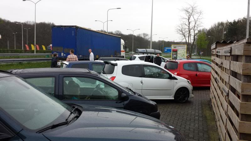 [Bild: 20140406_121834_zpsc2270f9f.jpg]