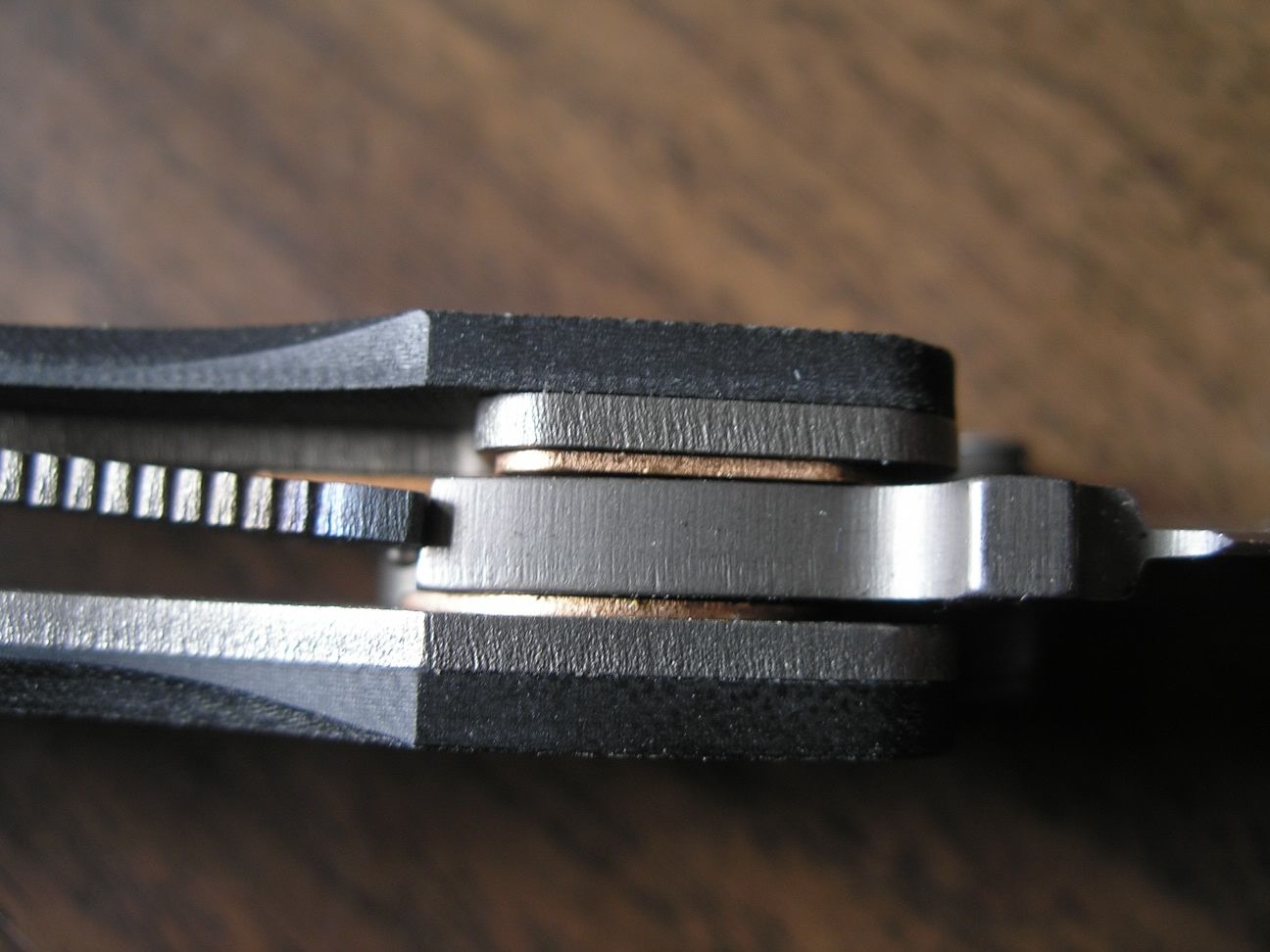 Liner lock won't stay closed r/knives