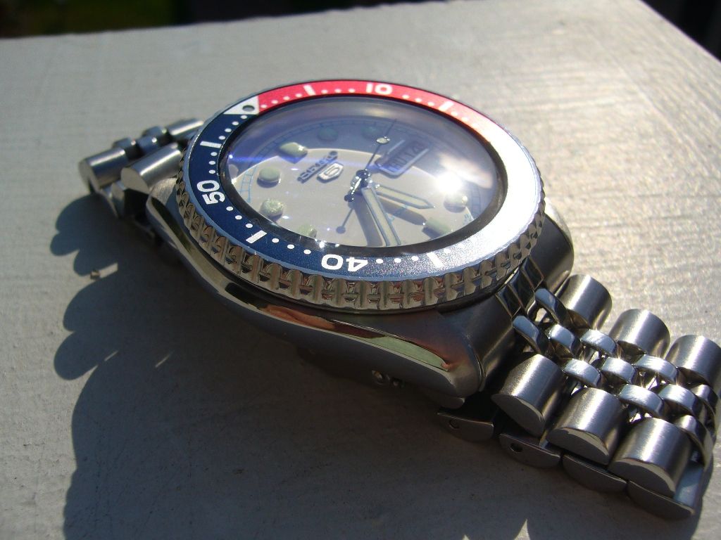 skx007 white dial