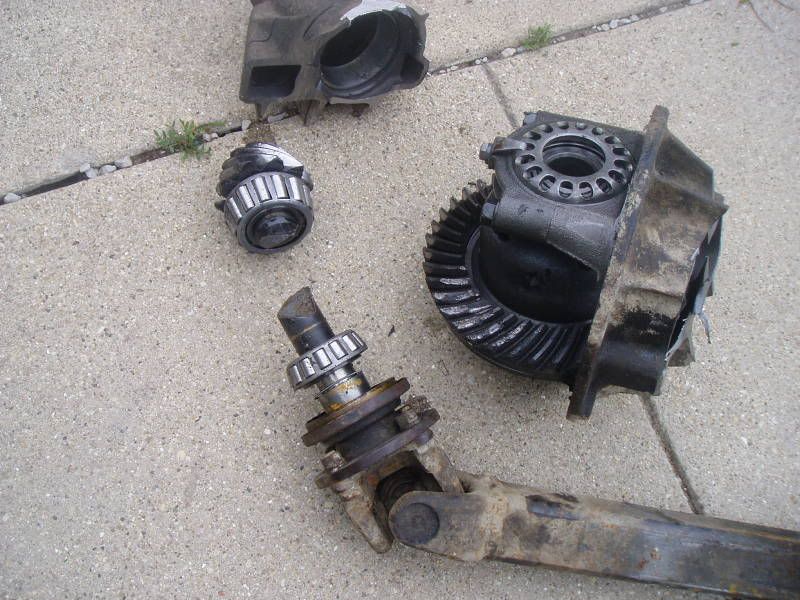 Longfields stuck in housing after pinion breakage. Pirate 4x4