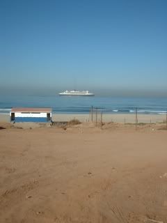 QM2ensenada.jpg