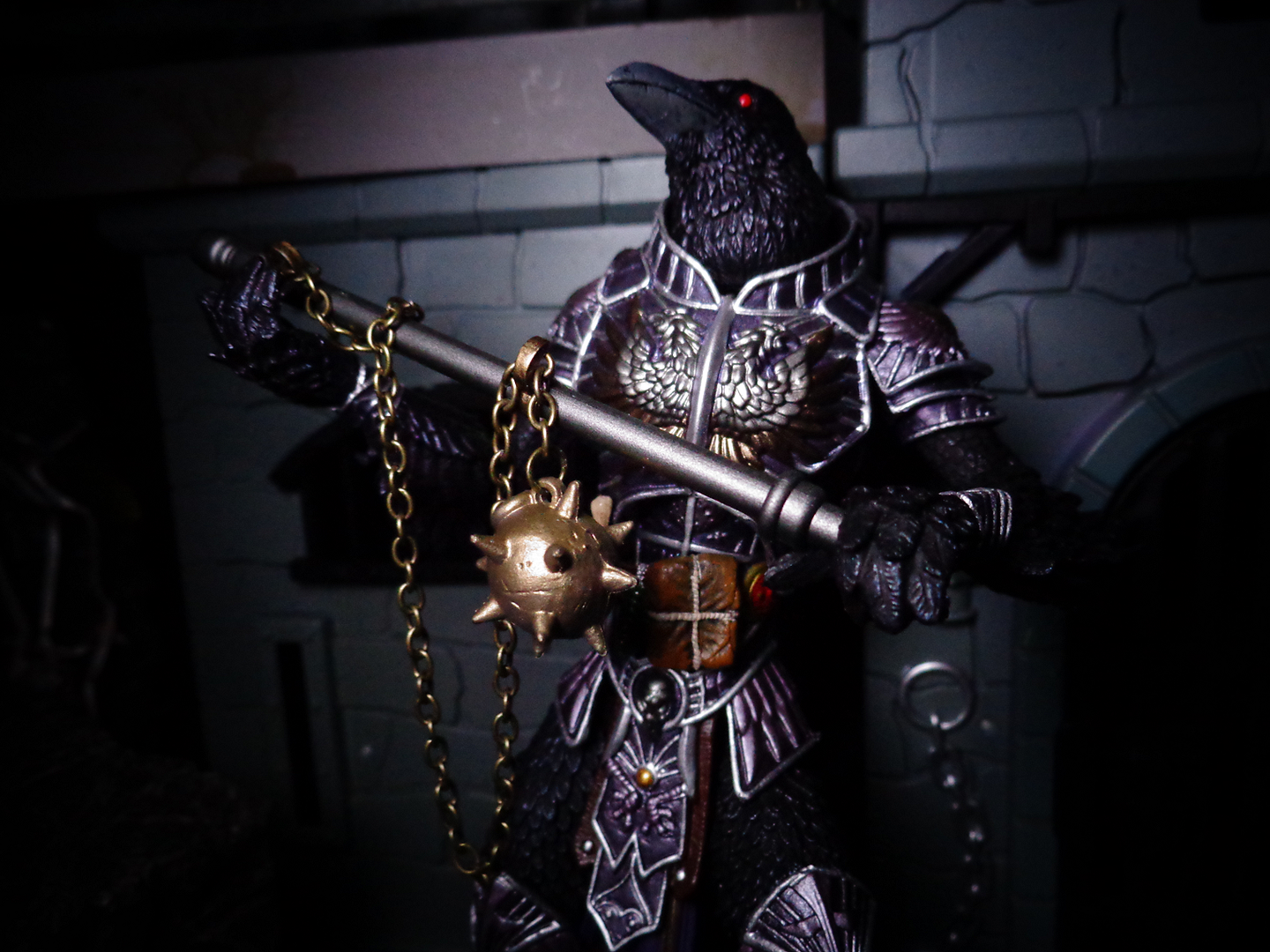Decimus-MaceHang.png