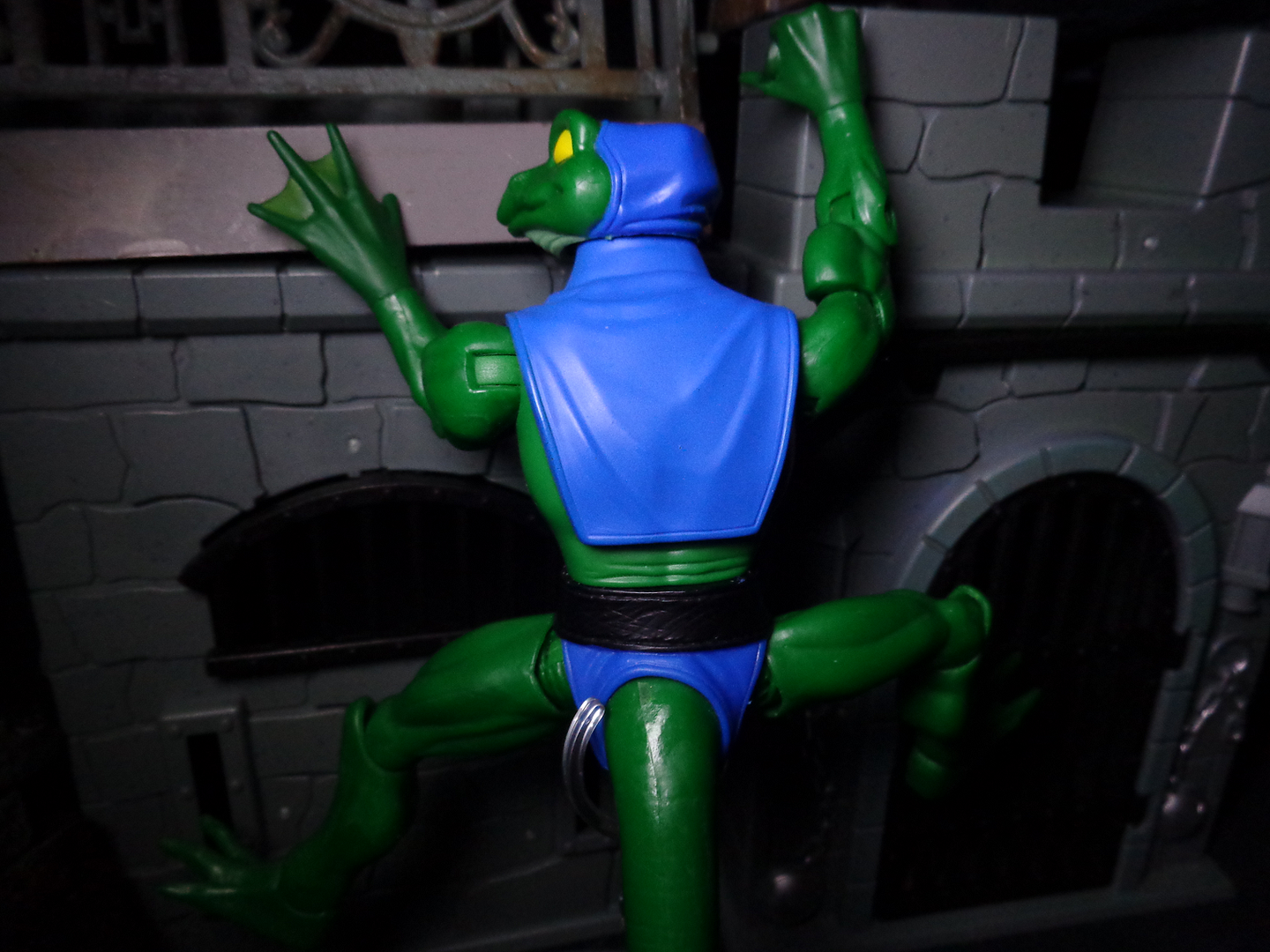 Lizardman-climb.png