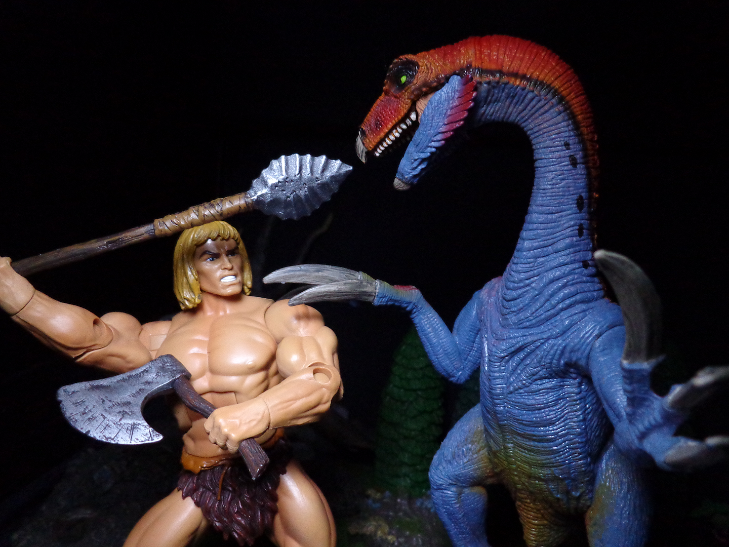 Oolarr-VsDinosaur.png