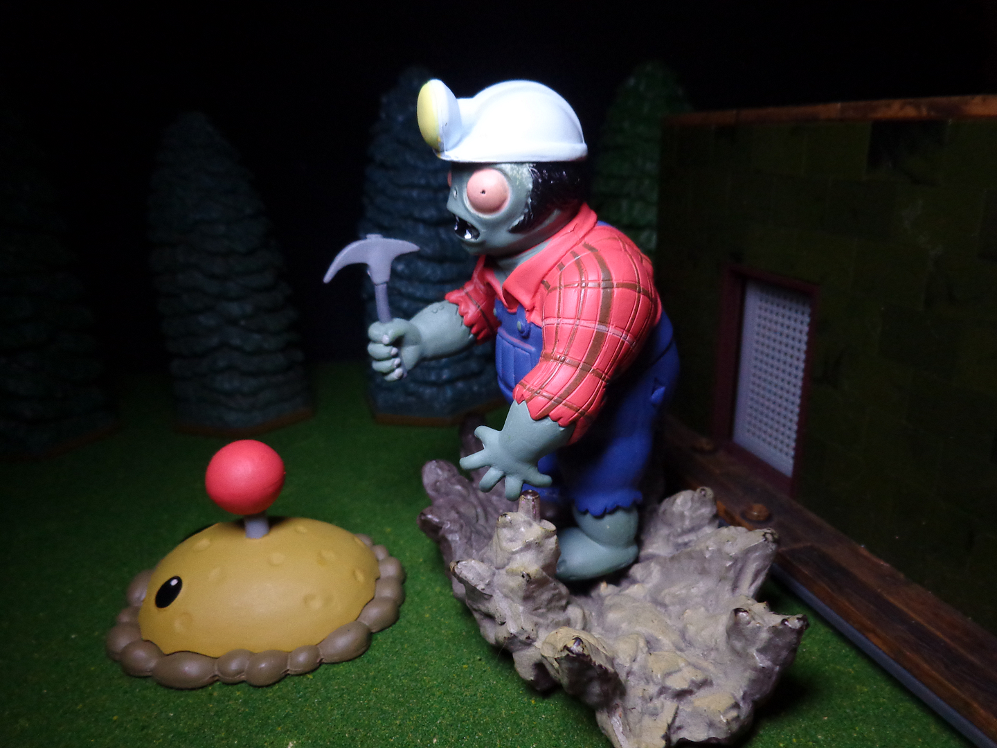 PvZ2-PotatoVsMiner.png
