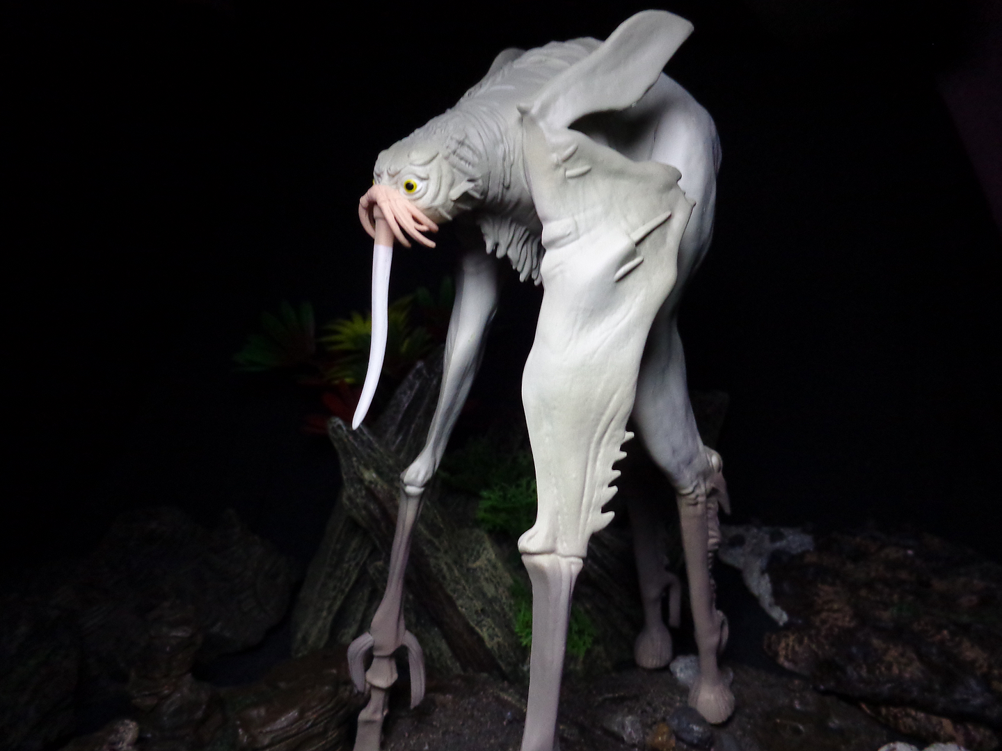 DarkCrystal-LandStriderStand.png