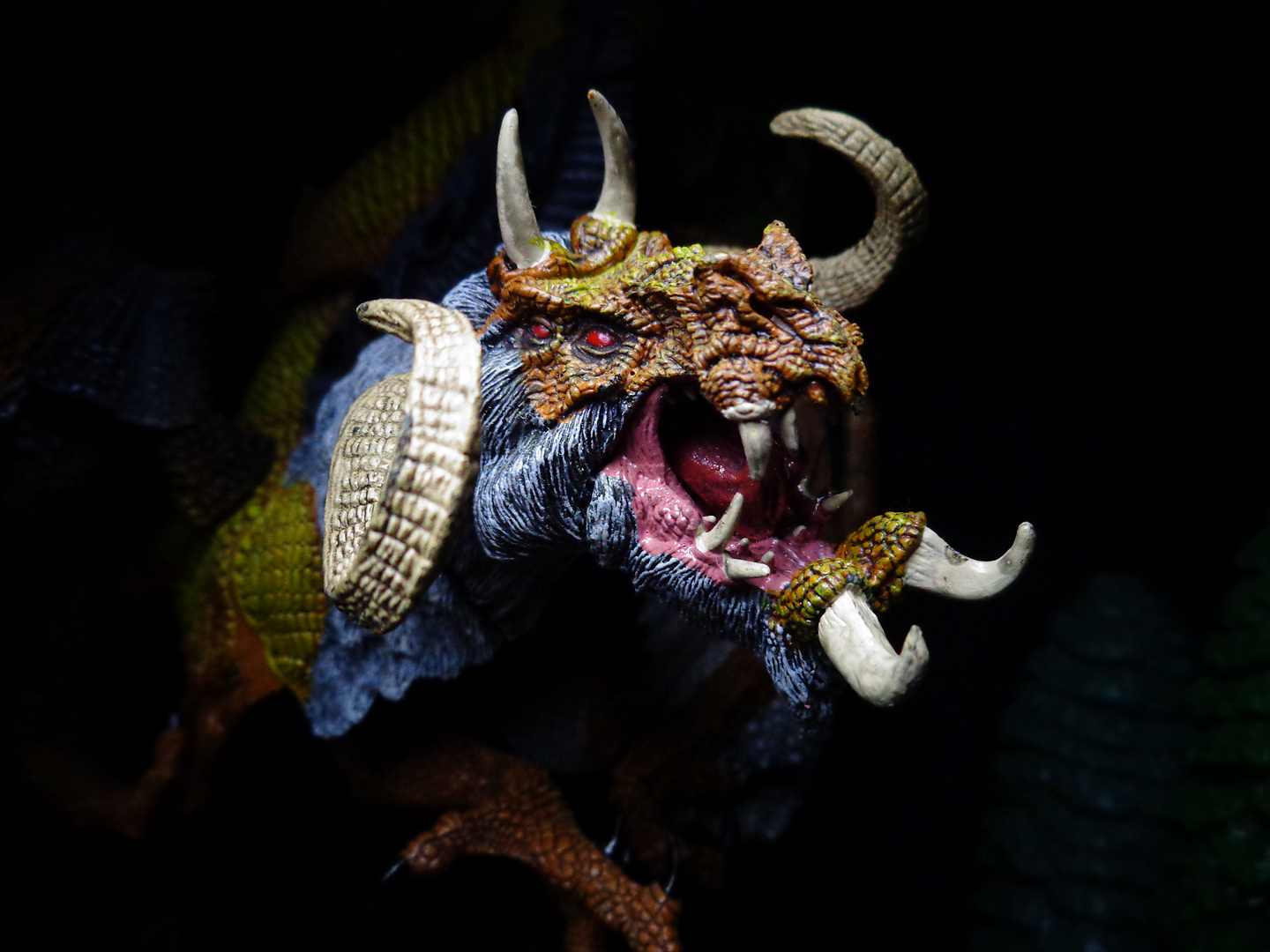 HunterDragon-Face.png