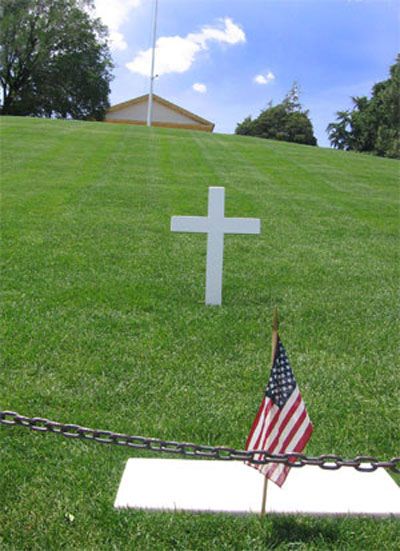 A very simple grave for Bobby Kennedy Pictures, Images and Photos