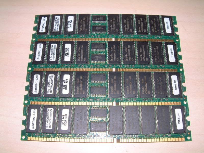 DDR400ECCREGHYNIX512MB-01.jpg