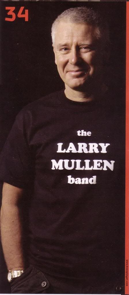 Anyone has the pic of Adam with the larry mullen band tshirt I loved it