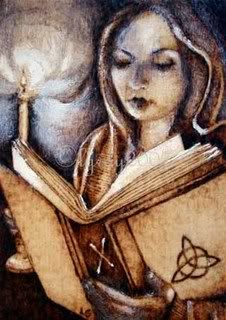 En tu Libro de Sombras irás añadiendo todo aquel conocimiento que te puede ayudar a realizar Magia Blanca...