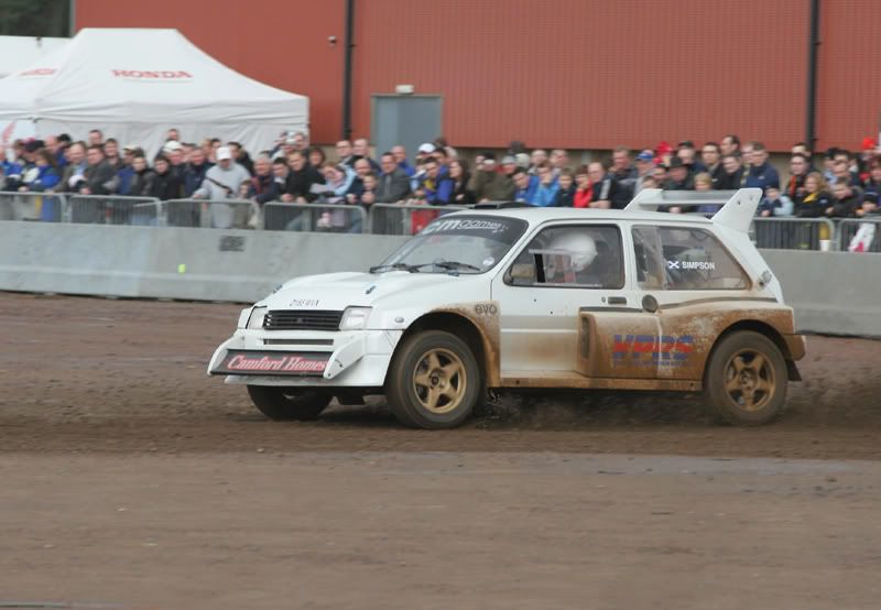 IMAGE: http://i5.photobucket.com/albums/y190/Hawmaw/Scottish%20Motor%20Sport%20Show%2024%20Feb%2007/Metro6R4s.jpg