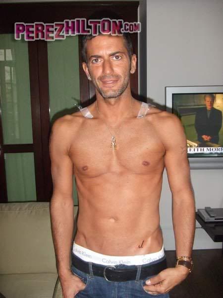 http://i5.photobucket.com/albums/y192/AbsolutPurple/marc20jacobs20tattoo.jpg