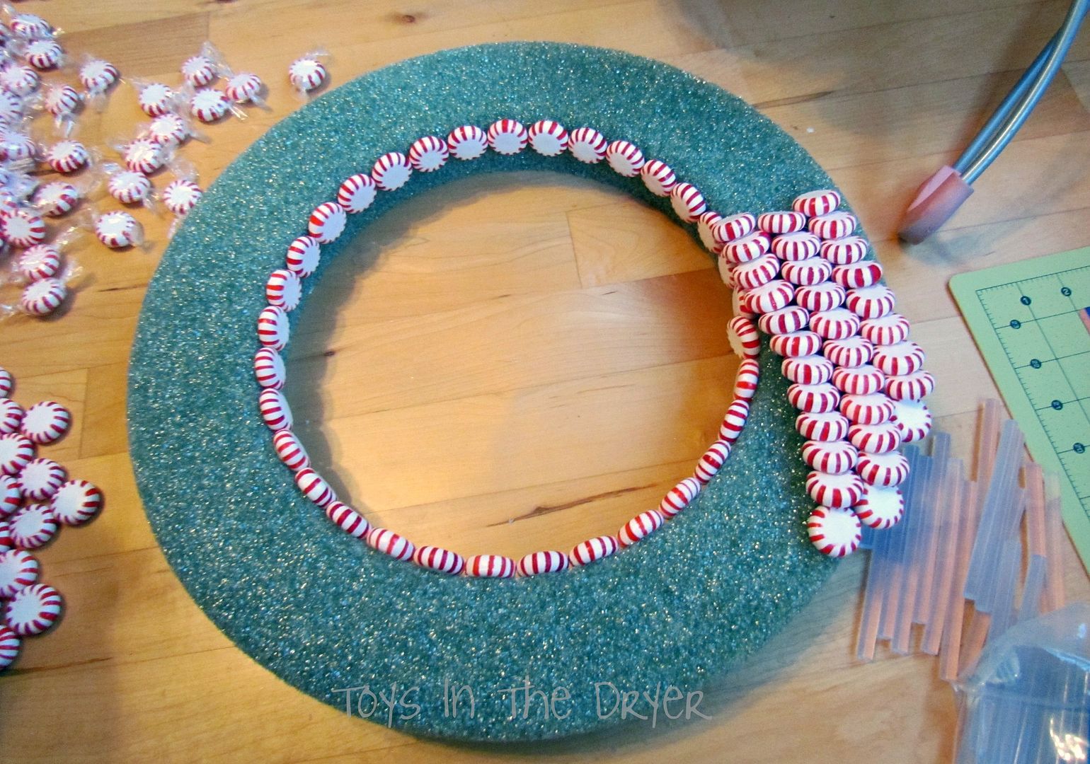 how to make a wreath out of candy