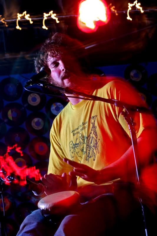 IMAGE: http://i5.photobucket.com/albums/y197/JtheVGKing/hohoonbongo.jpg