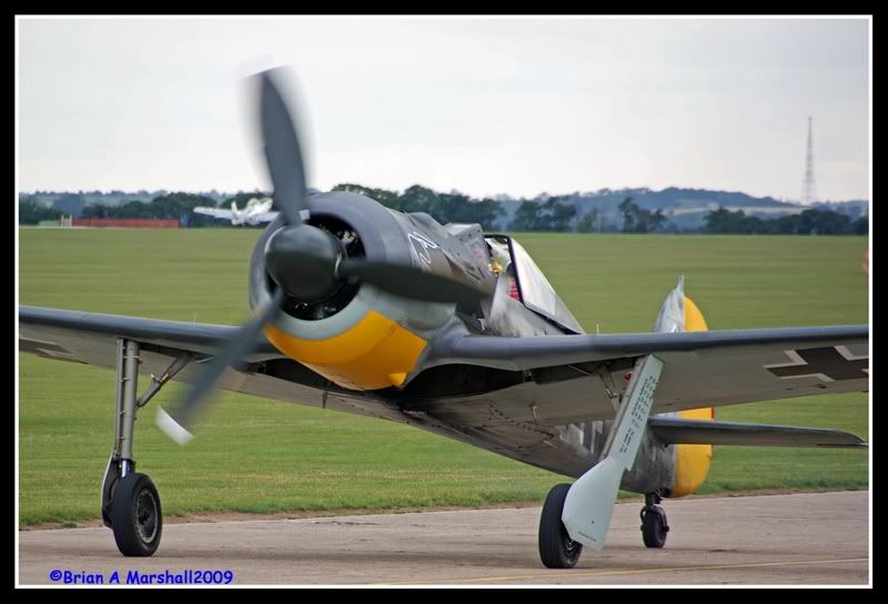 http://i5.photobucket.com/albums/y200/penpusher/01%20Duxford%202009/Duxford%2009Jul09/01.jpg